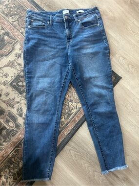 Wonderly Women’s Skinny Jeans in Dark Blue Wash